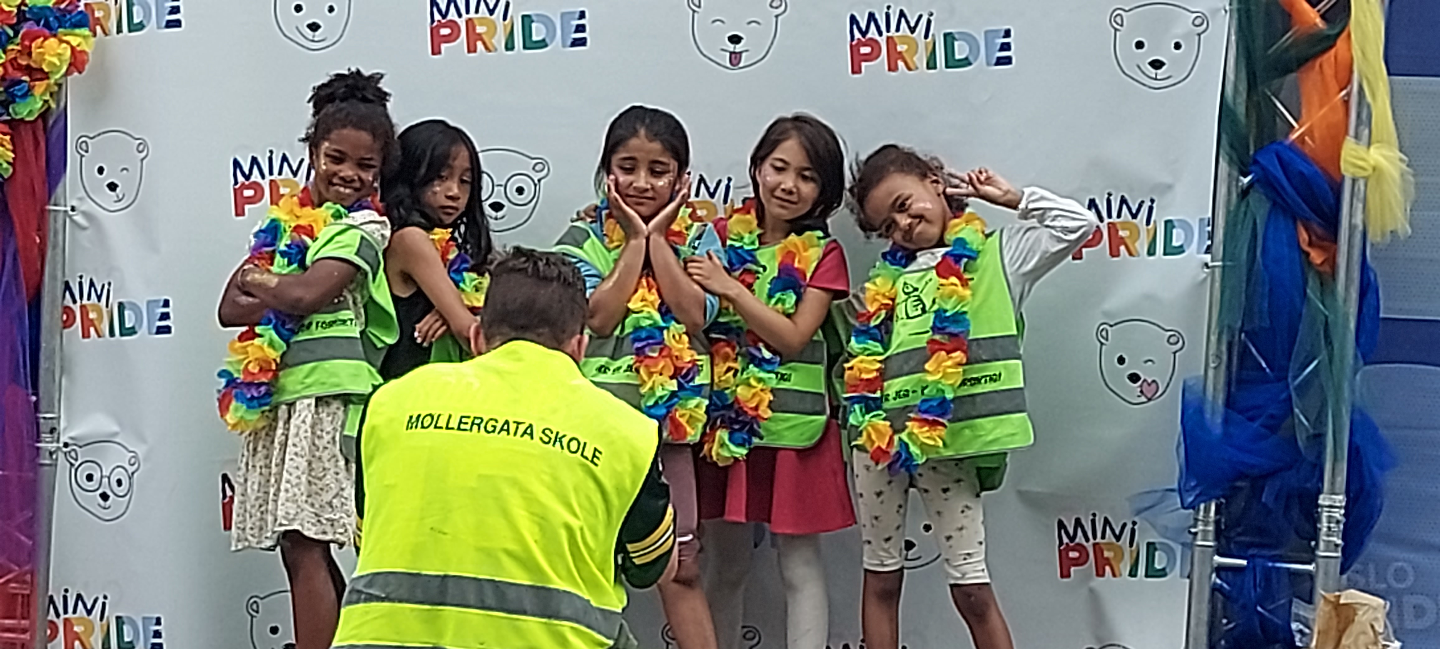 SommerAKS på Mini-pride