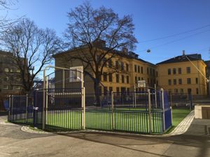 Møllergata i solskinn
