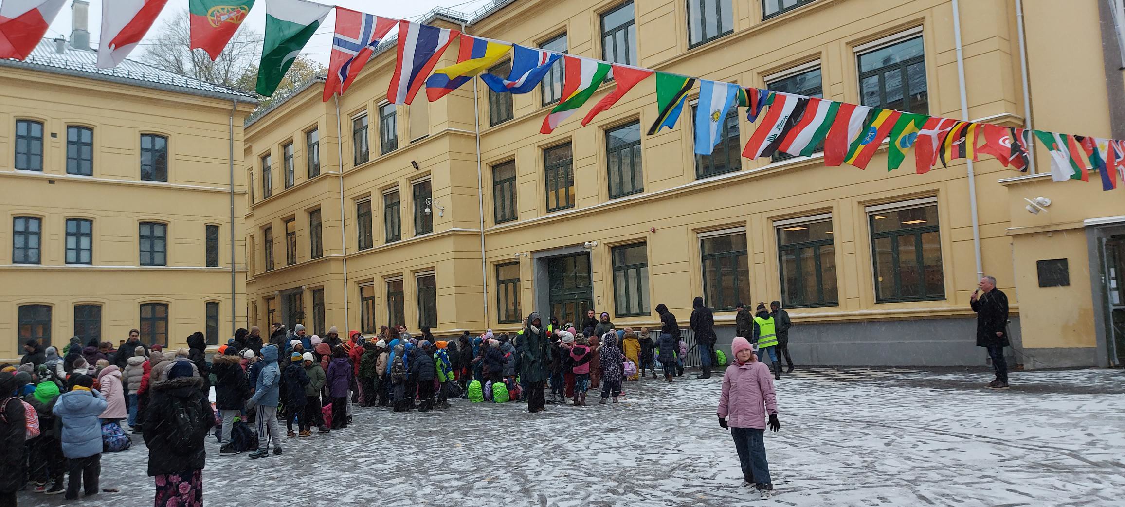 Foto: Mara A Trana Rektor ønsker velkommen til Internasjonal uker